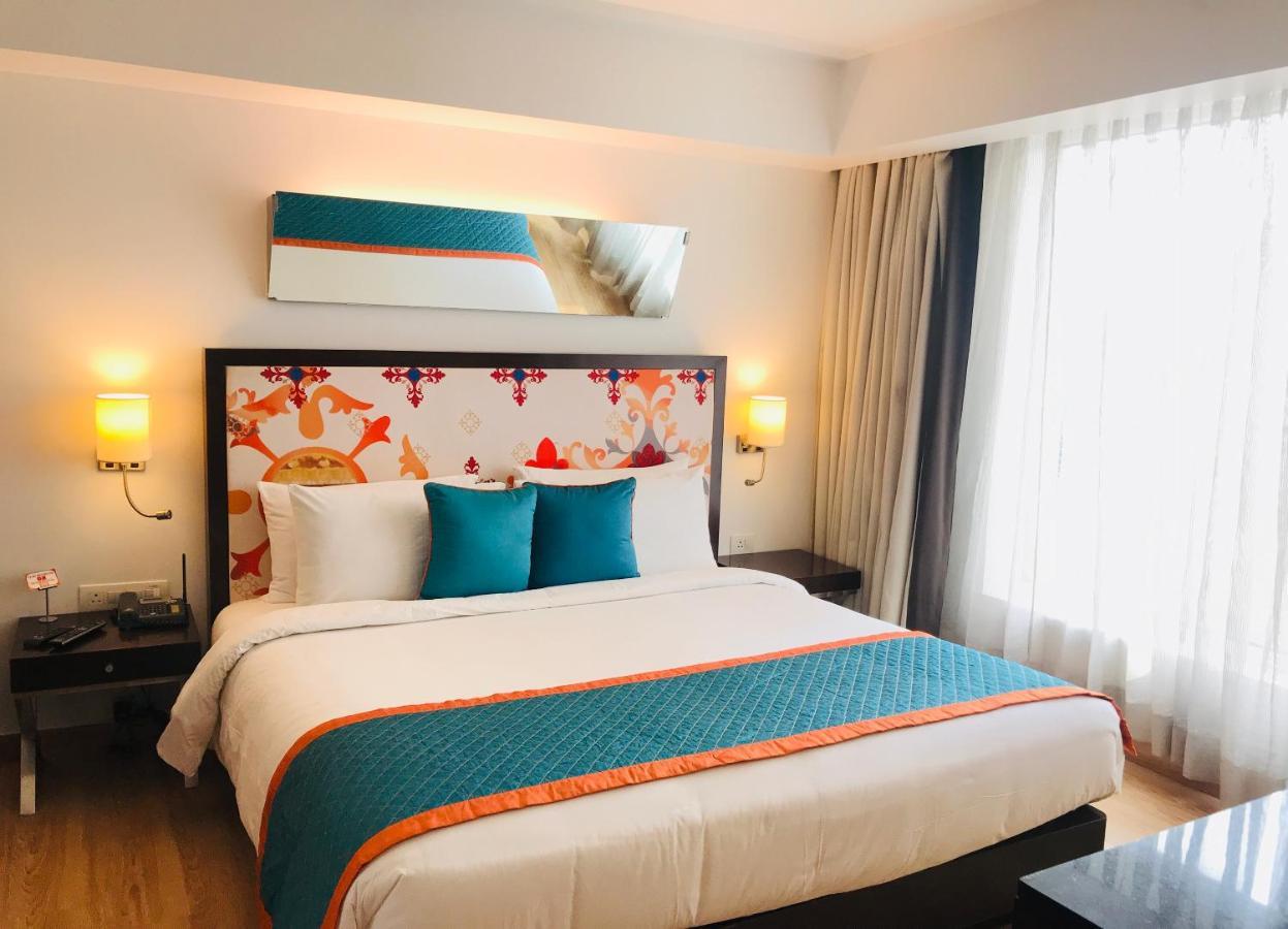 Golden Tulip Gurgaon Sector 29 Hotel Eksteriør billede