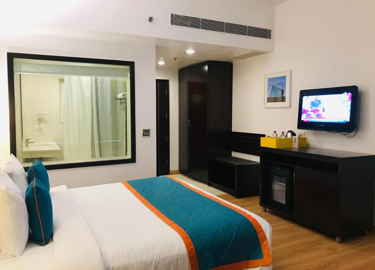 Golden Tulip Gurgaon Sector 29 Hotel Eksteriør billede