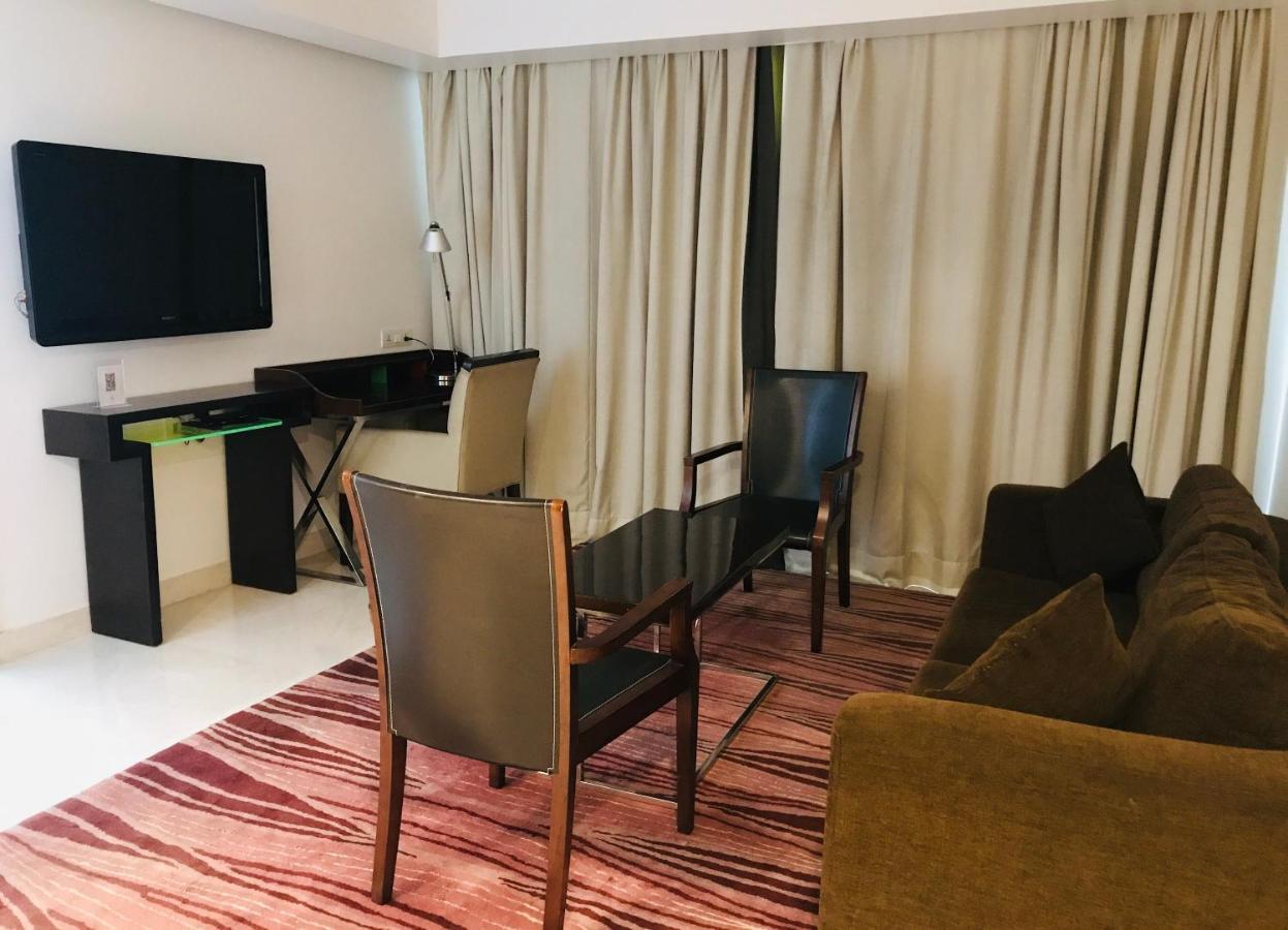 Golden Tulip Gurgaon Sector 29 Hotel Eksteriør billede