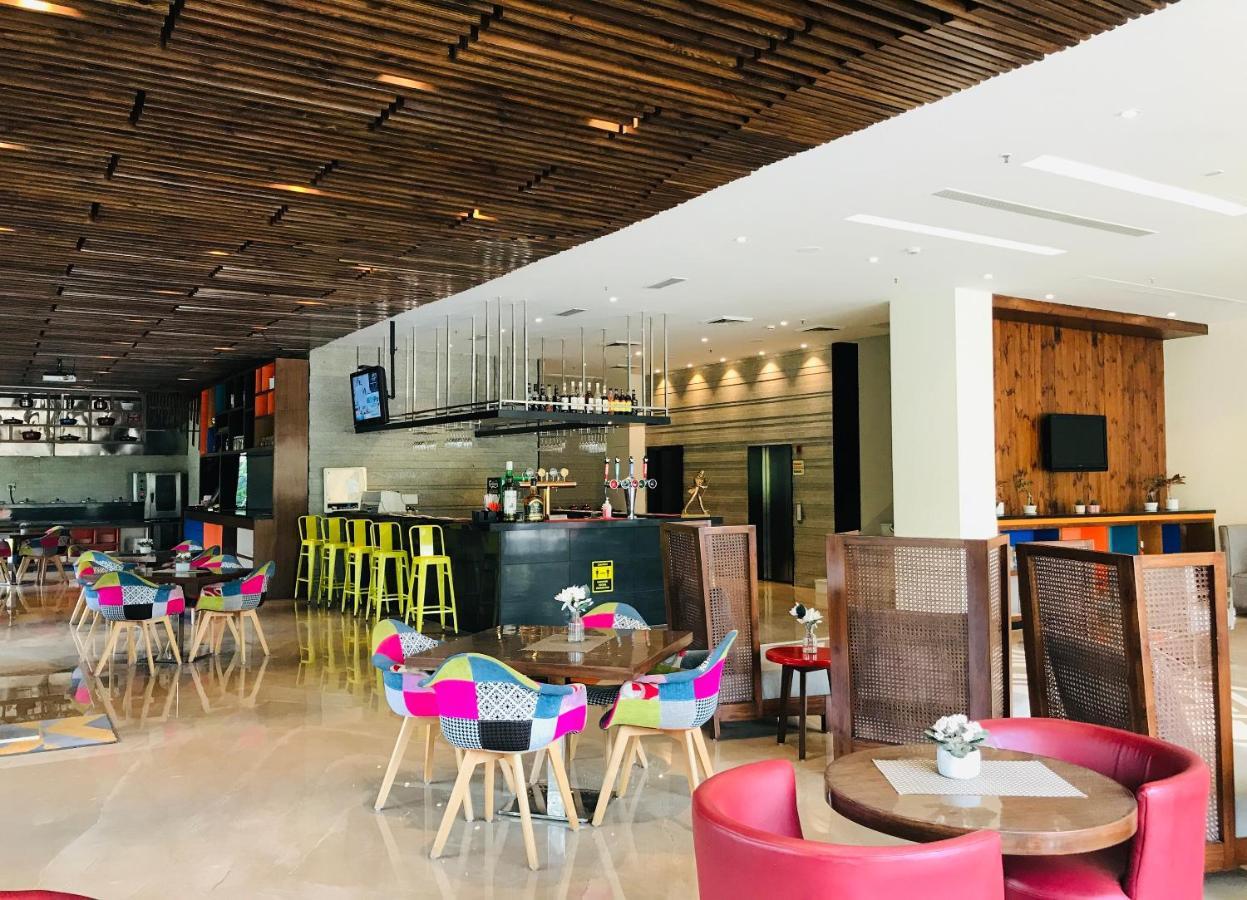Golden Tulip Gurgaon Sector 29 Hotel Eksteriør billede