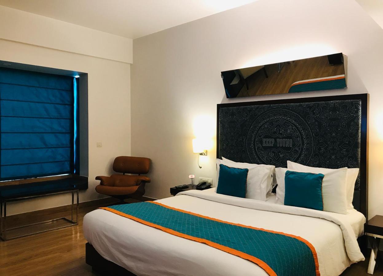 Golden Tulip Gurgaon Sector 29 Hotel Eksteriør billede