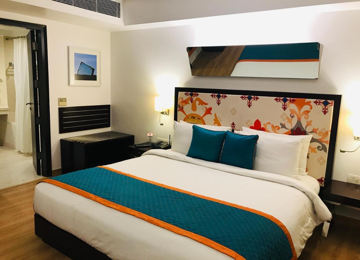 Golden Tulip Gurgaon Sector 29 Hotel Eksteriør billede