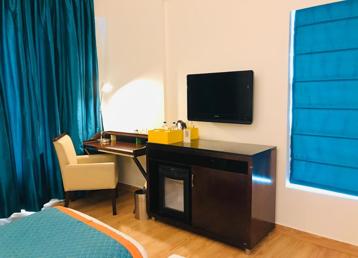 Golden Tulip Gurgaon Sector 29 Hotel Eksteriør billede
