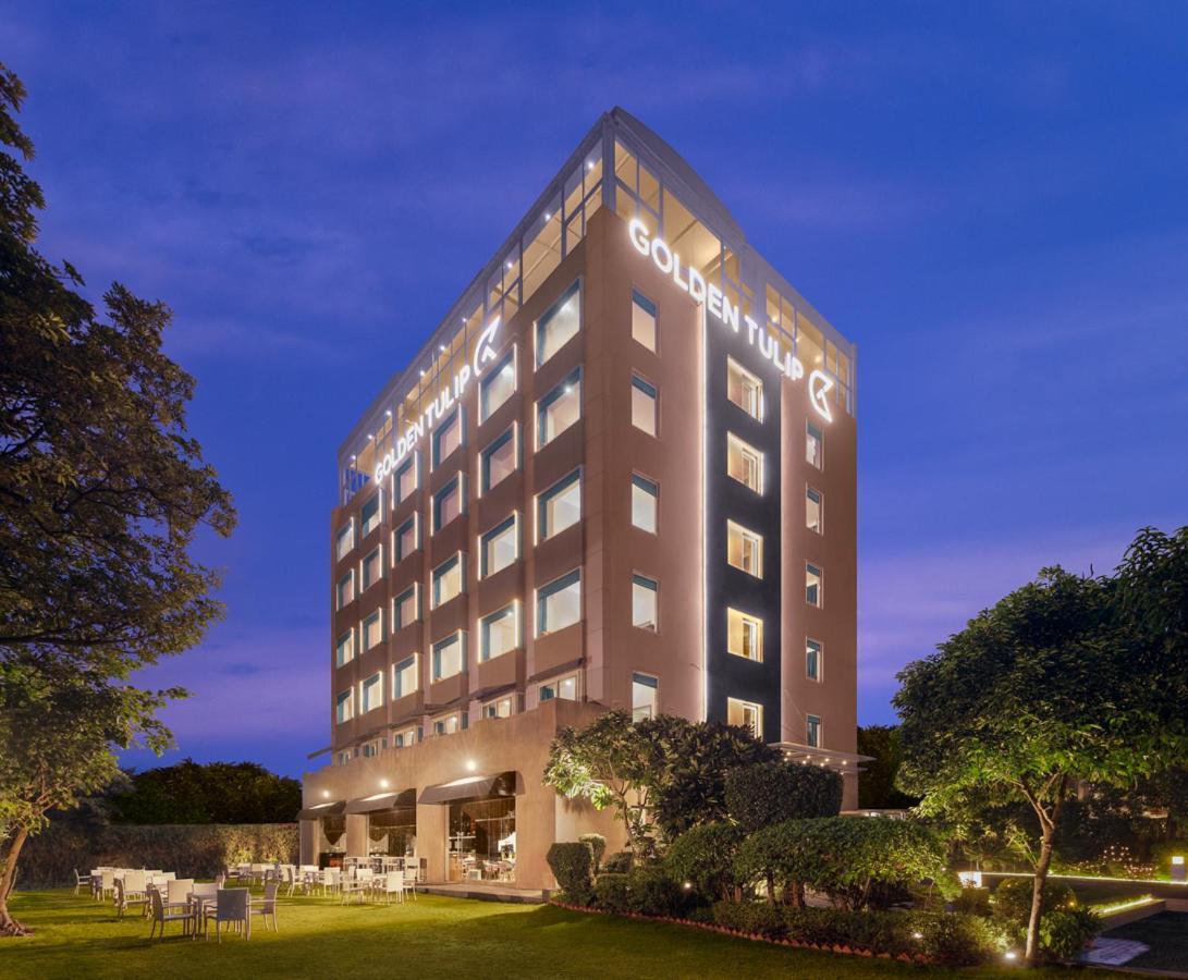 Golden Tulip Gurgaon Sector 29 Hotel Eksteriør billede